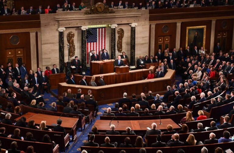 Républicains plus fermes pour limiter la politique étrangère de Biden