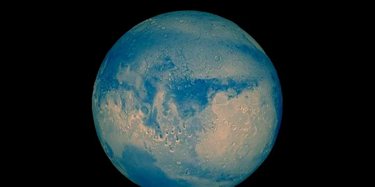 Sonde spatiale sur un astéroïde : vues inédites de la mystérieuse lune martienne